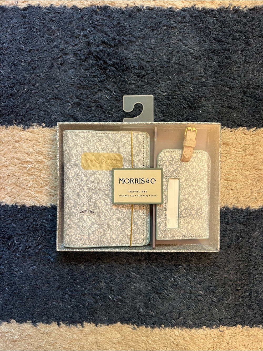 VIRAL Passport Cover and Luggage Tag Set